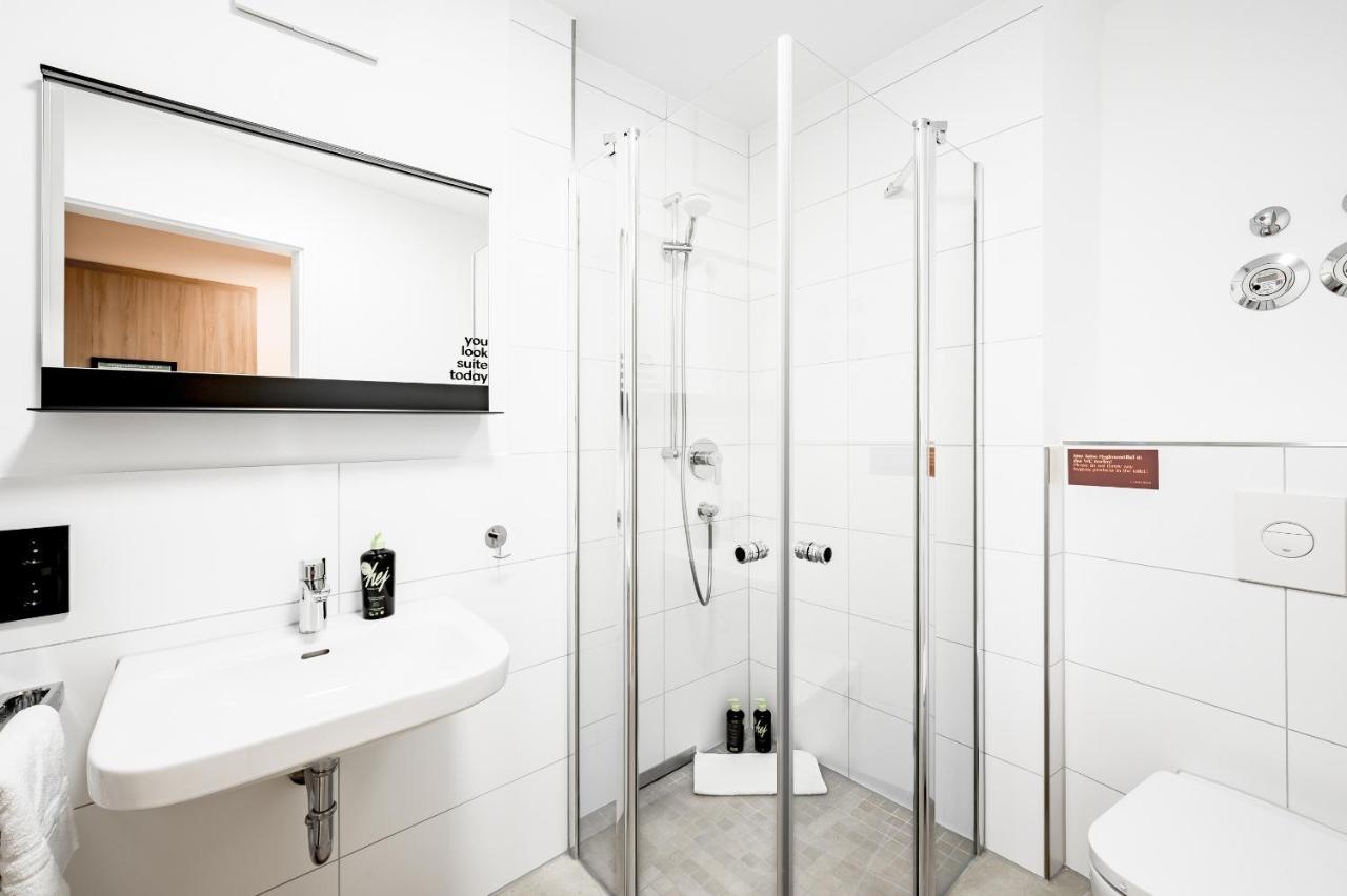 Limehome Metzingen Wilhelmstr Ngoại thất bức ảnh